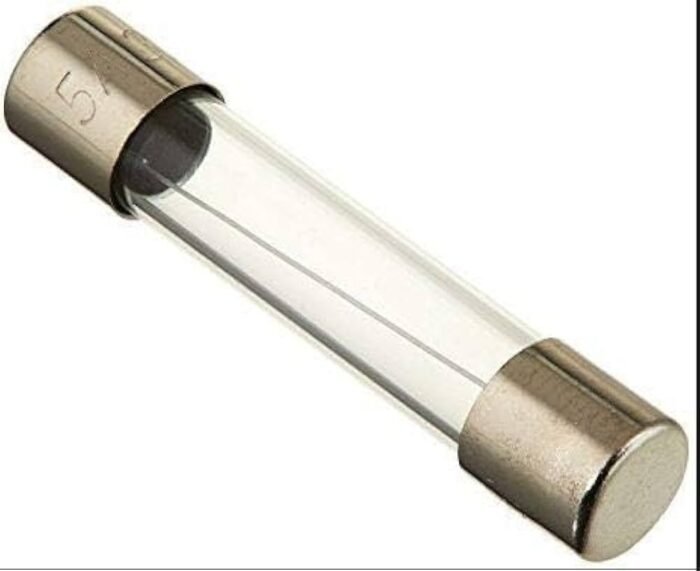 15 Amp 250V Glass Fuse - Image 1